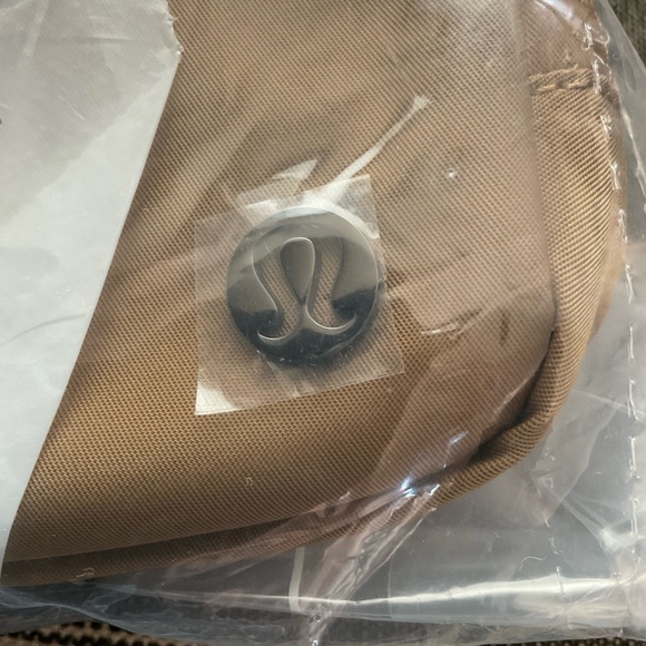 NWT Lululemon Athletica All Spice Everywhere Belt Bag - Picture 4 of 4